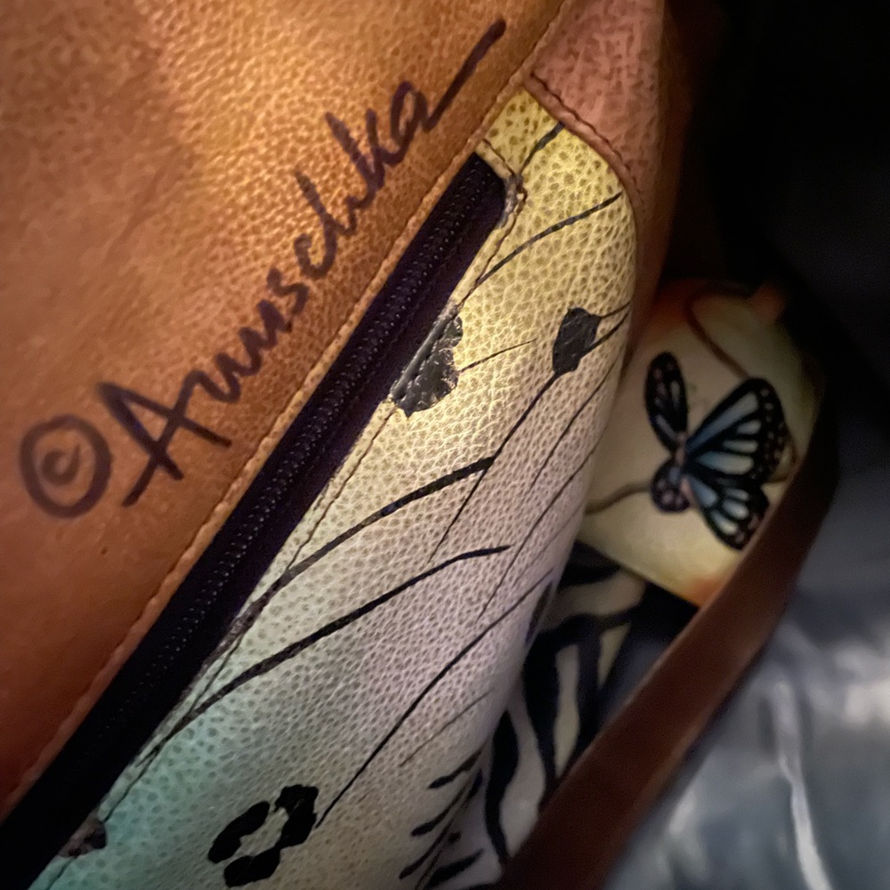 Leather handbag